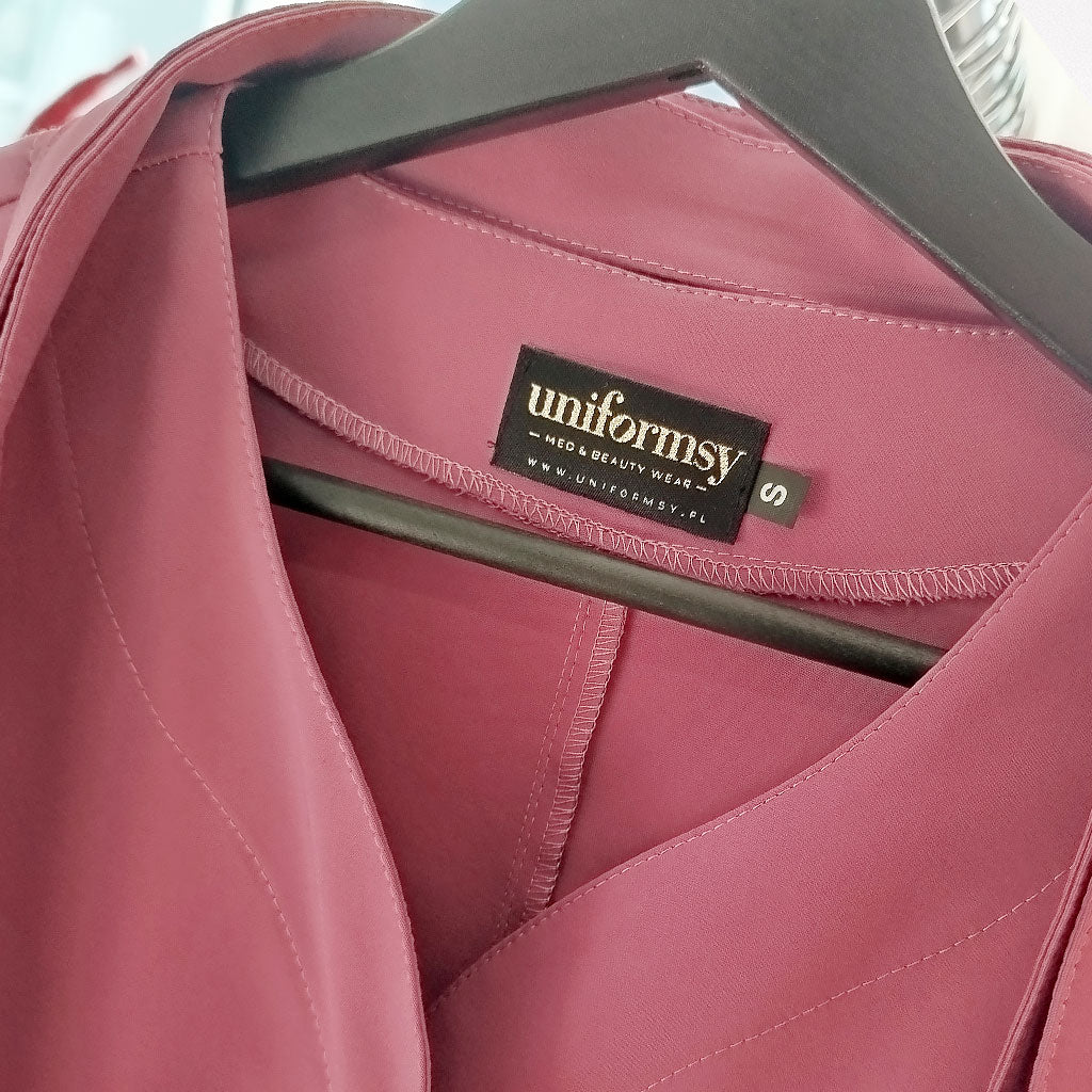 Przewodnik po rozmiarach odzieży medycznej - jak mierzyć i dobrać?