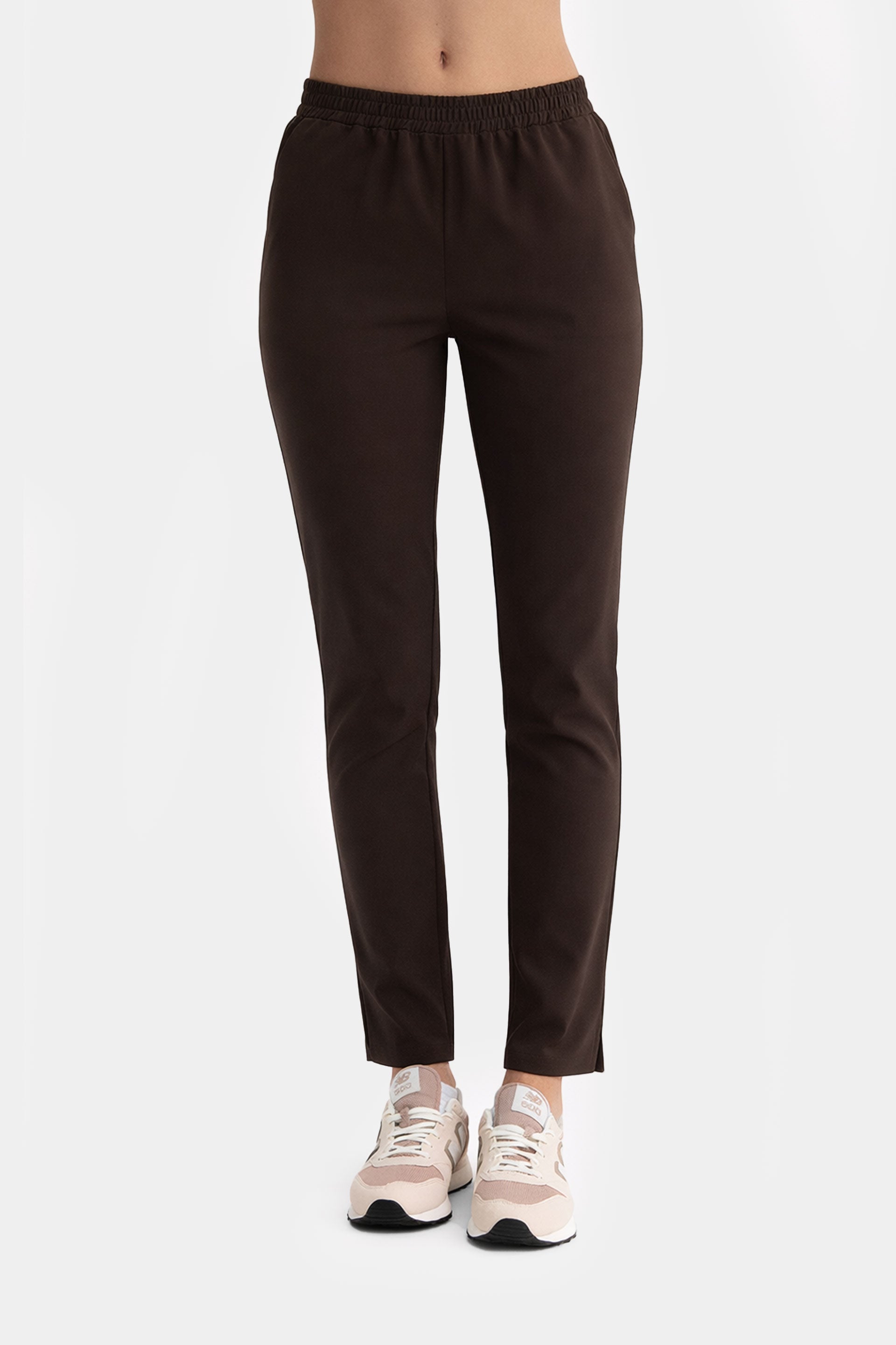 Damskie spodnie medyczne Fit - kolor choco cream