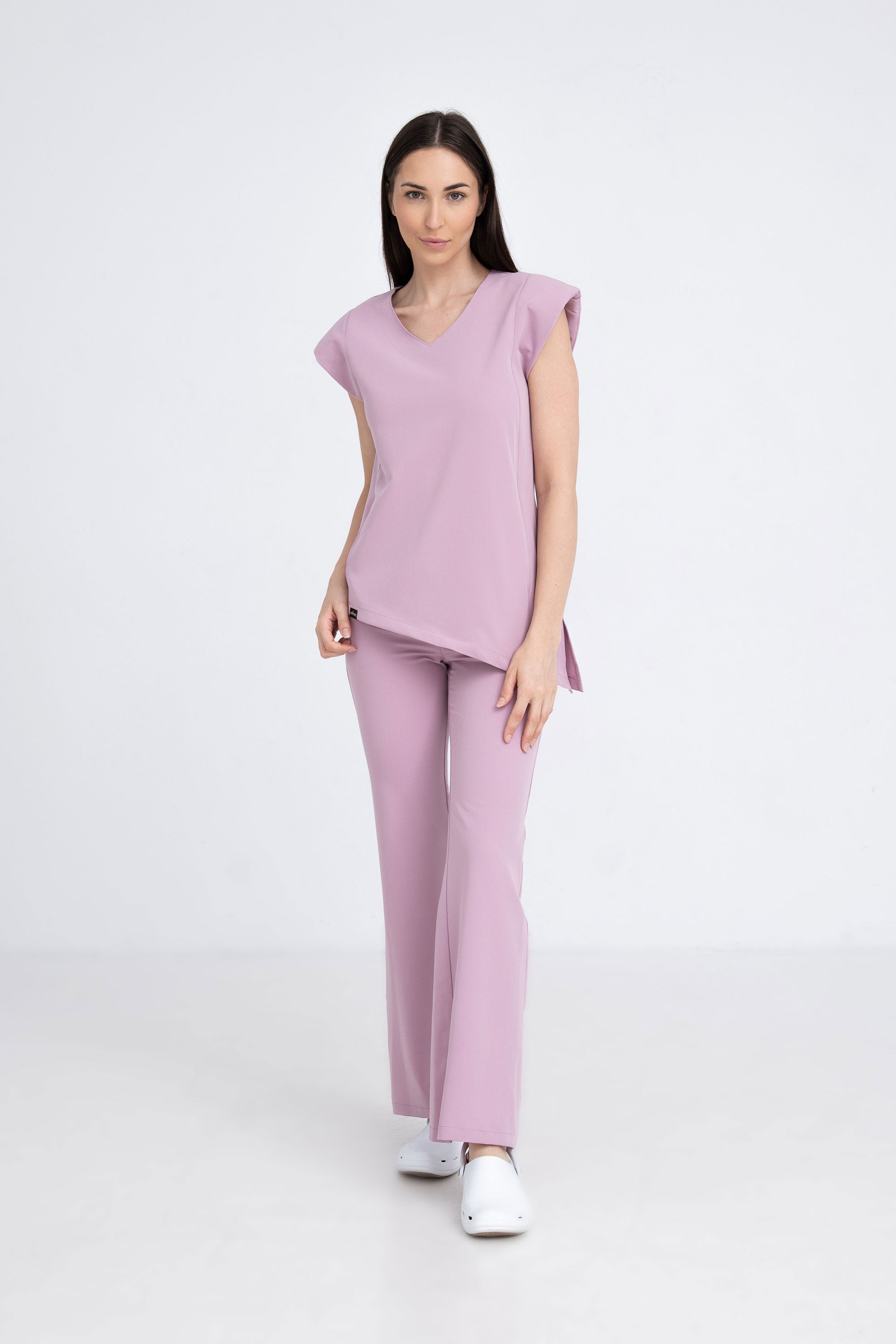 Medyczne spodnie damskie dzwony - kolor pudra rose