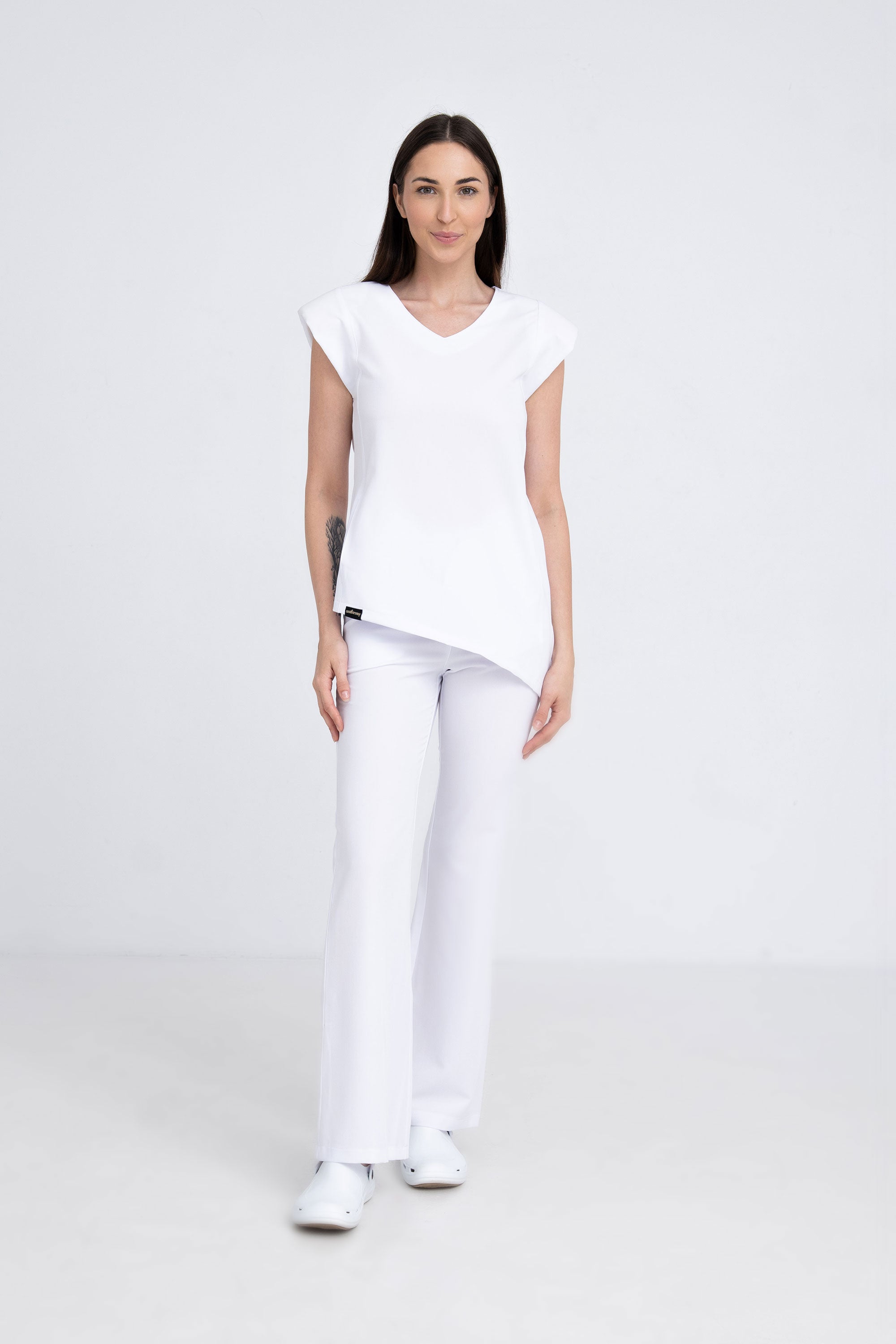Medyczne spodnie damskie dzwony - kolor white
