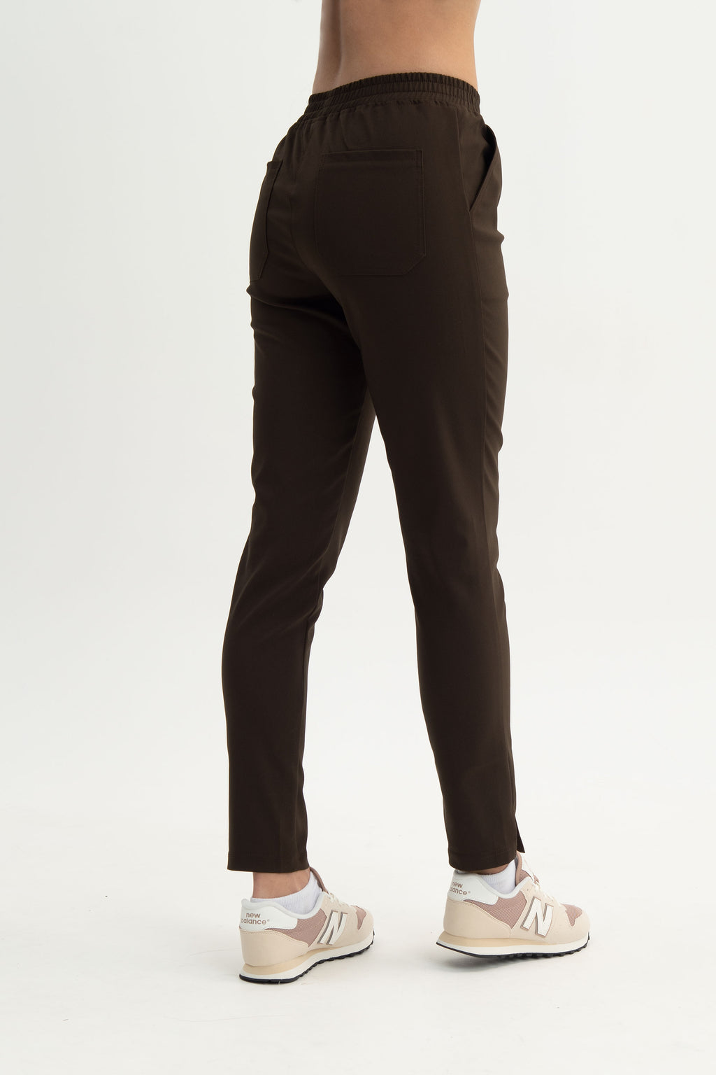 Damskie spodnie medyczne Fit - kolor choco cream