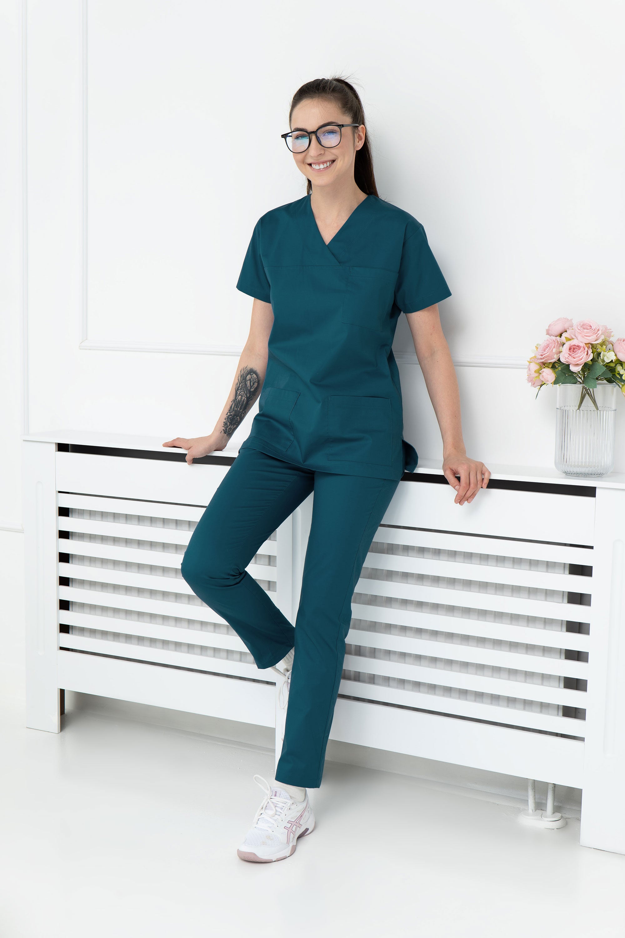 Damska bluza medyczna Nina - kolor morski