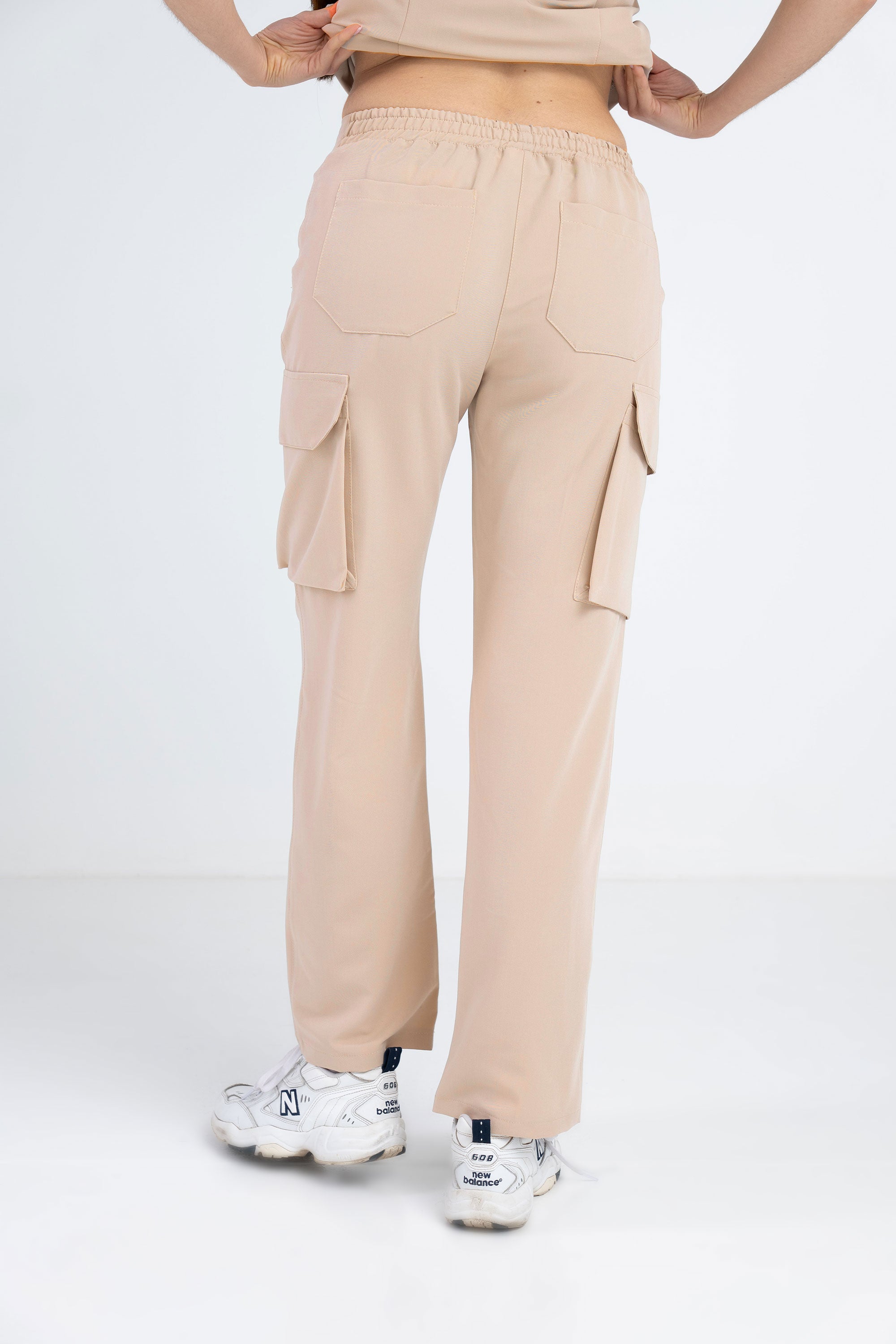 Medyczne spodnie damskie bojówki - kolor beige