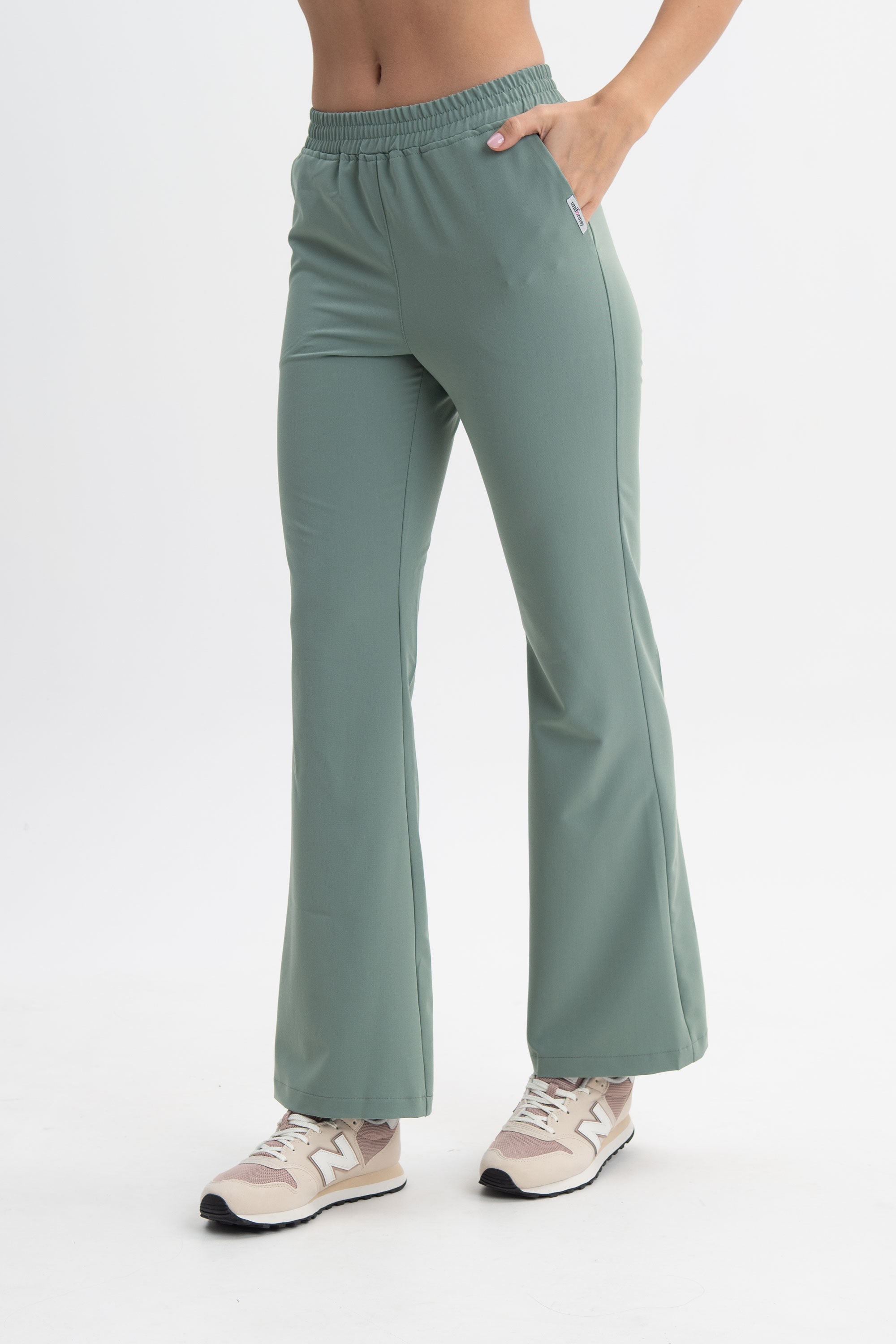 Medyczne spodnie damskie dzwony - kolor lily pad