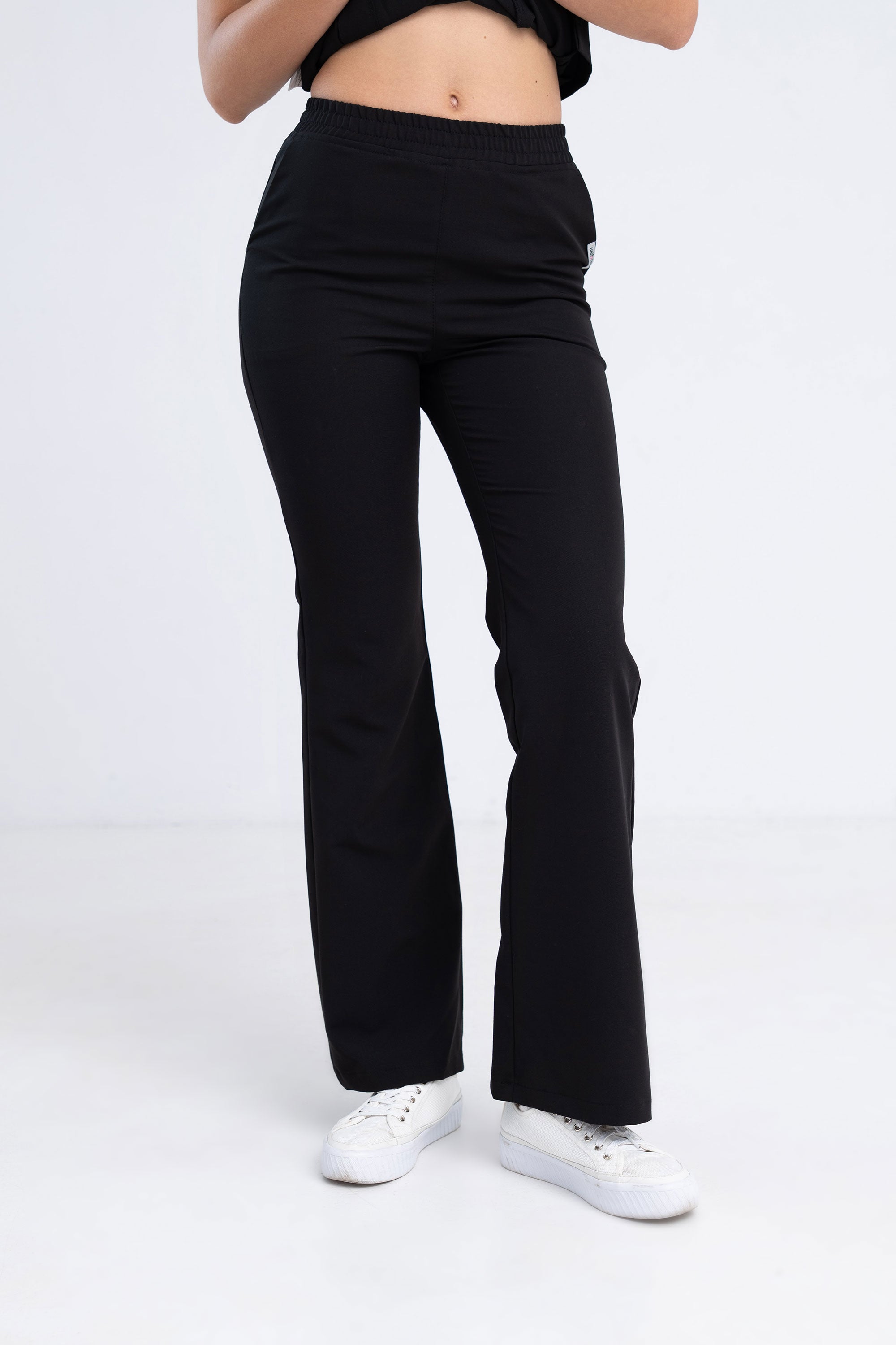Medyczne spodnie damskie dzwony - kolor black