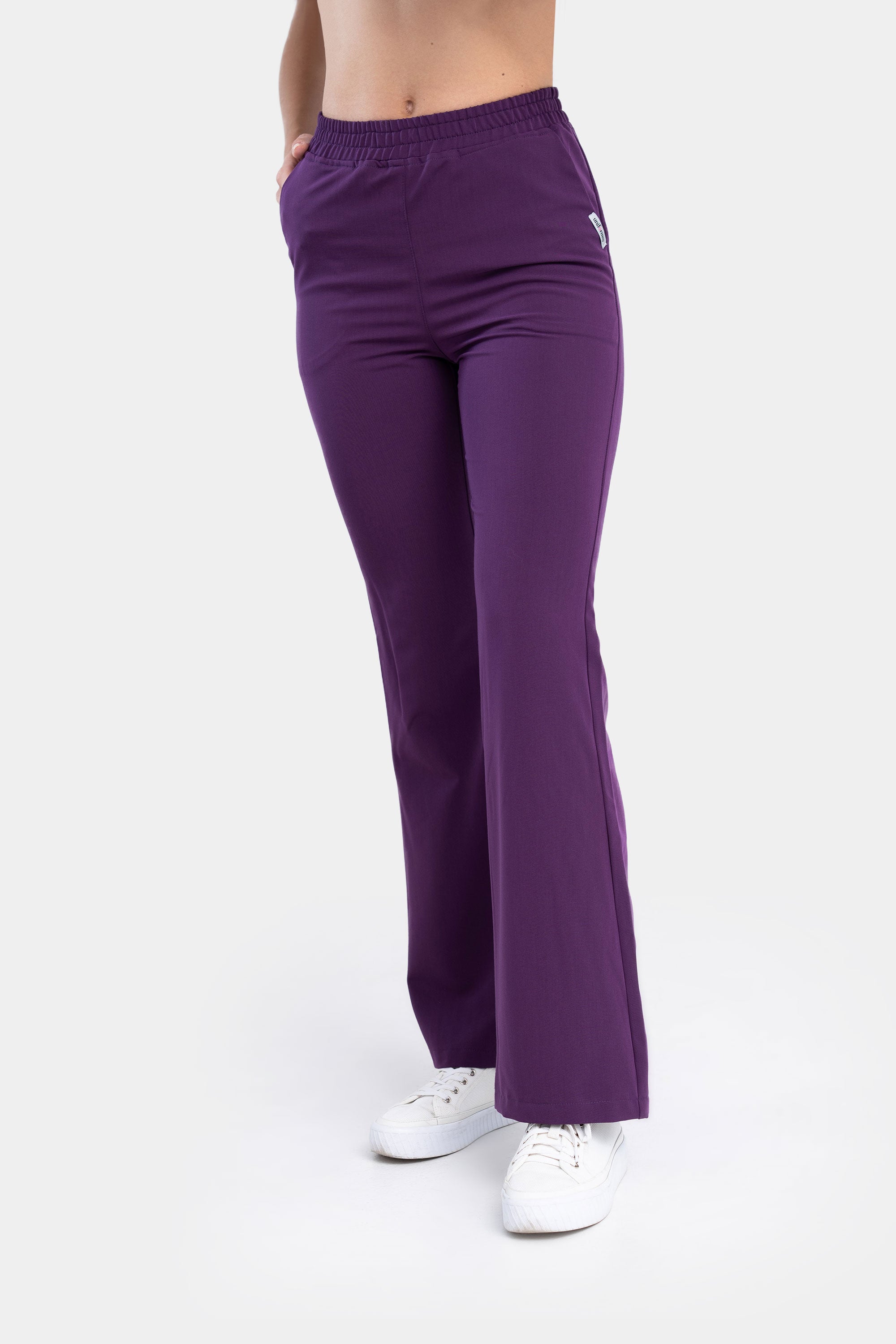 Medyczne spodnie damskie dzwony - kolor purple