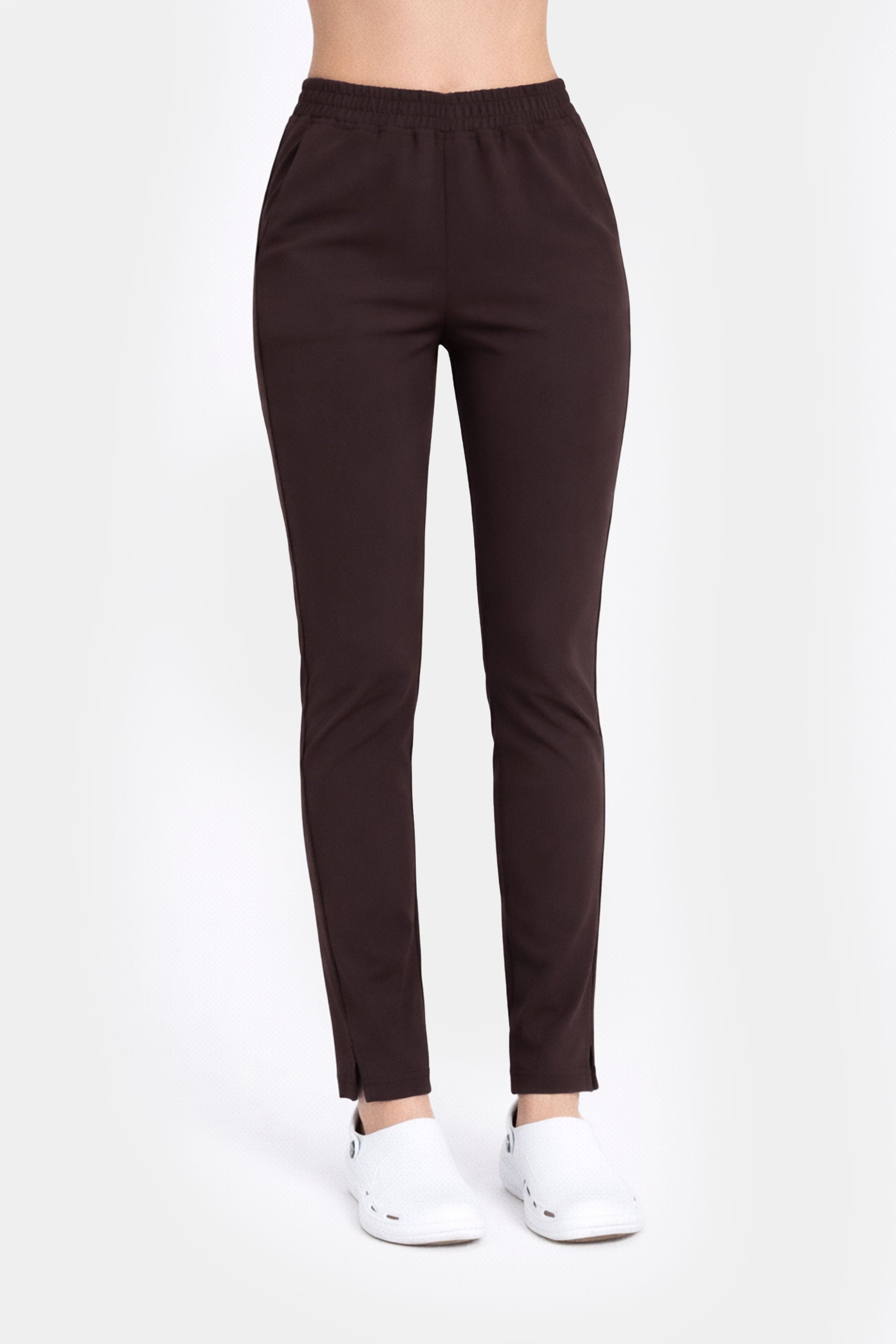 Damskie spodnie medyczne Slim Soft - kolor Choco